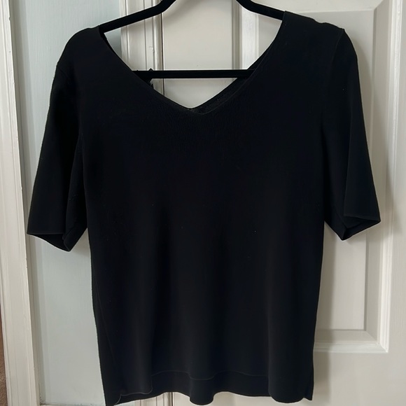 Talbots Sweaters - Talbots size large petite v neck sweater blouse. Smoke free and pet free